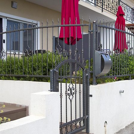 Apartments Marjan Podstrana Exterior photo