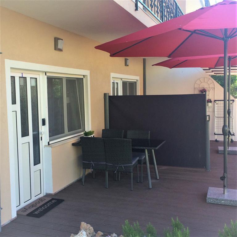 Apartments Marjan Podstrana Exterior photo